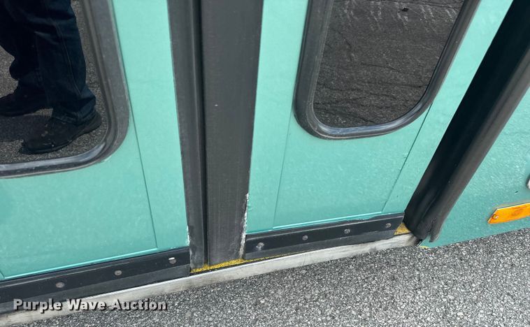 image for item EH6774 2006 Gillig G29B102N4 transit bus