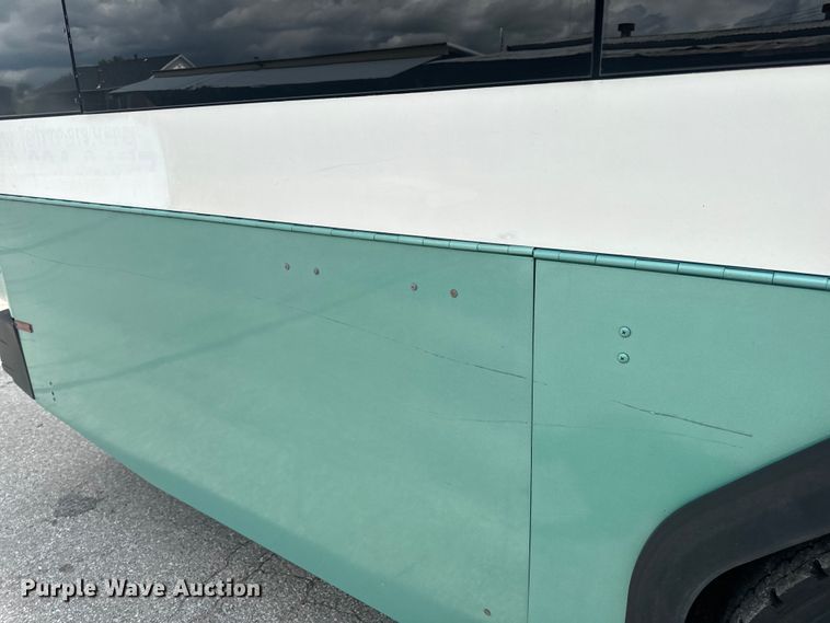 image for item EH6774 2006 Gillig G29B102N4 transit bus