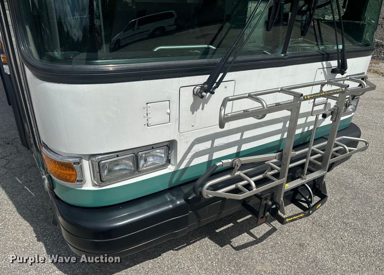 image for item EH6774 2006 Gillig G29B102N4 transit bus