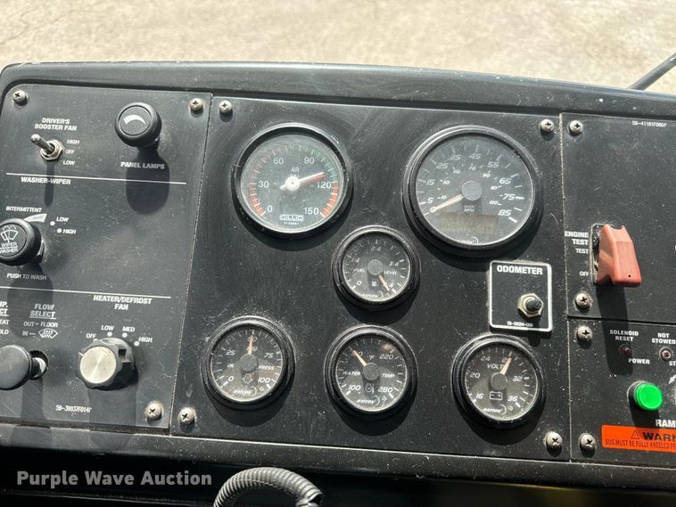 image for item EH6774 2006 Gillig G29B102N4 transit bus