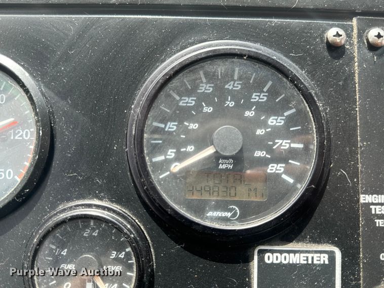 image for item EH6774 2006 Gillig G29B102N4 transit bus