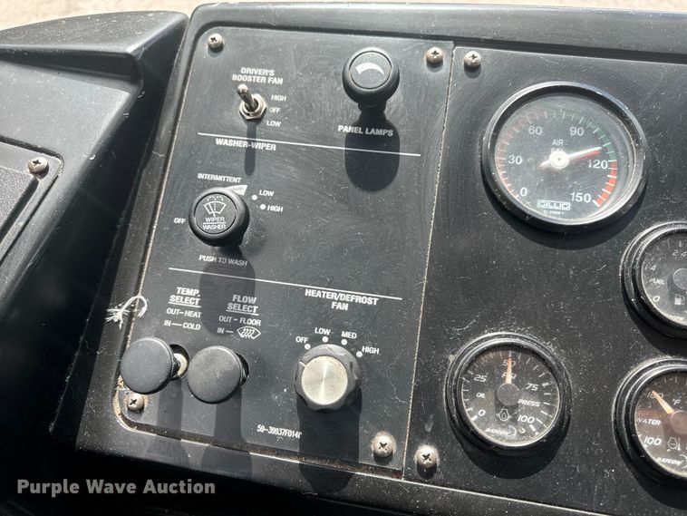 image for item EH6774 2006 Gillig G29B102N4 transit bus