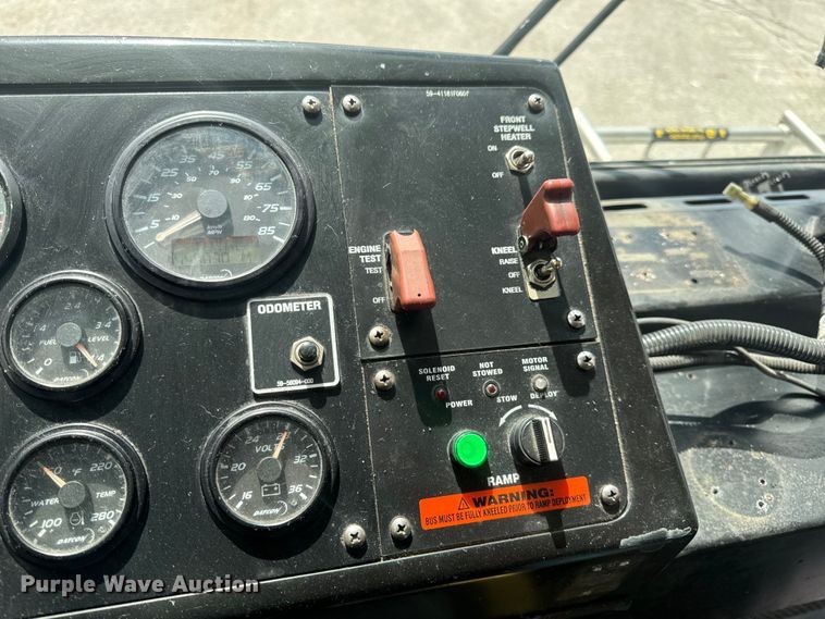 image for item EH6774 2006 Gillig G29B102N4 transit bus