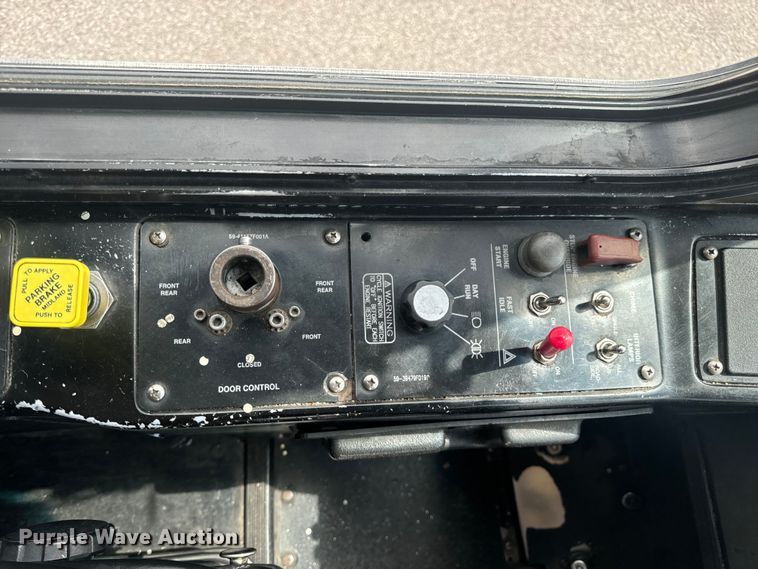 image for item EH6774 2006 Gillig G29B102N4 transit bus