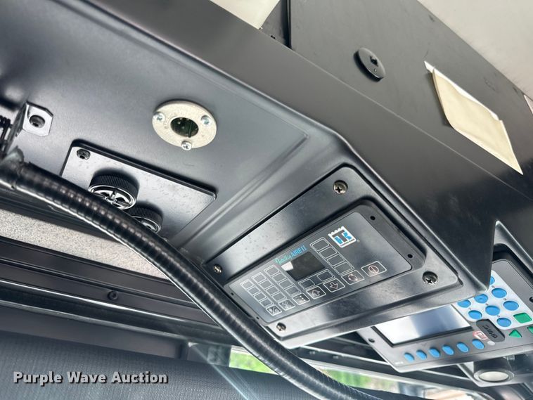 image for item EH6774 2006 Gillig G29B102N4 transit bus