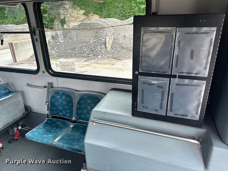 image for item EH6774 2006 Gillig G29B102N4 transit bus