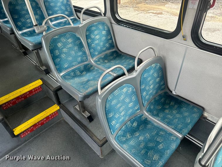 image for item EH6774 2006 Gillig G29B102N4 transit bus