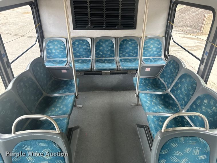 image for item EH6774 2006 Gillig G29B102N4 transit bus