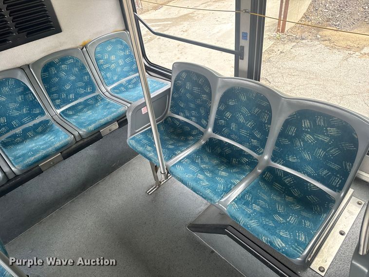 image for item EH6774 2006 Gillig G29B102N4 transit bus