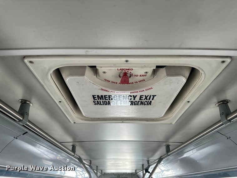 image for item EH6774 2006 Gillig G29B102N4 transit bus