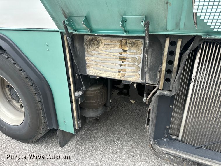 image for item EH6774 2006 Gillig G29B102N4 transit bus