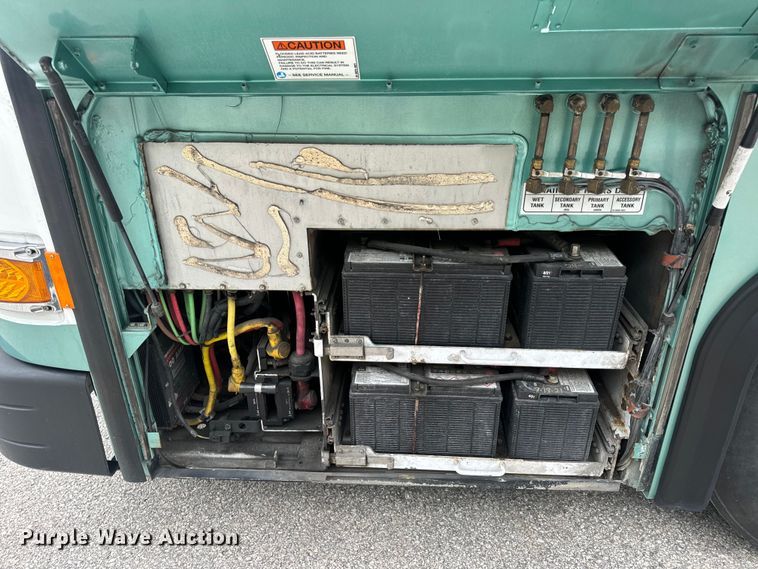 image for item EH6774 2006 Gillig G29B102N4 transit bus