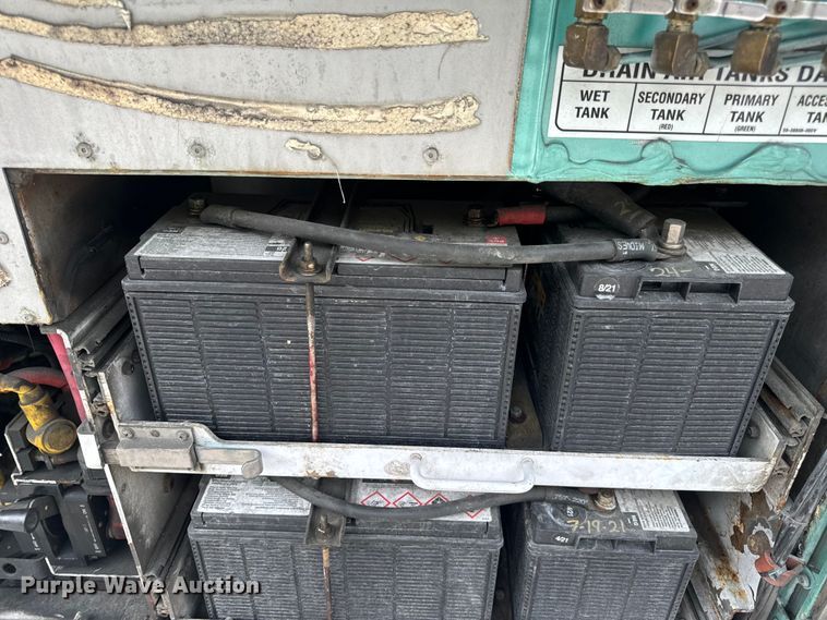 image for item EH6774 2006 Gillig G29B102N4 transit bus