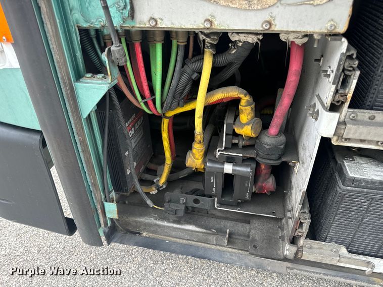 image for item EH6774 2006 Gillig G29B102N4 transit bus