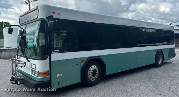 image for item EH6775 2006 Gillig G29B102N4 transit bus