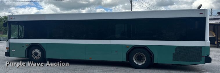 image for item EH6775 2006 Gillig G29B102N4 transit bus