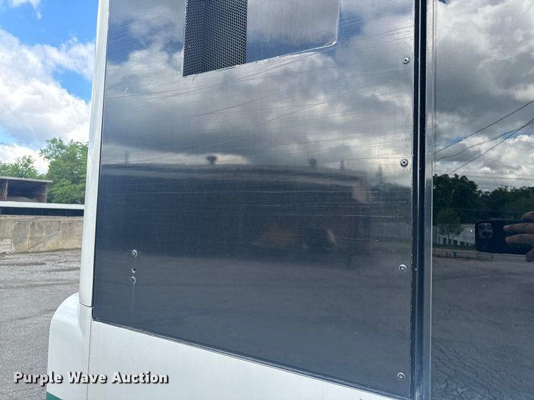 image for item EH6775 2006 Gillig G29B102N4 transit bus