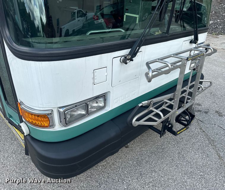 image for item EH6775 2006 Gillig G29B102N4 transit bus