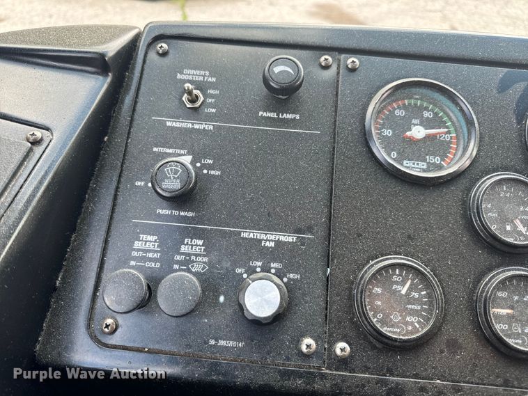 image for item EH6775 2006 Gillig G29B102N4 transit bus