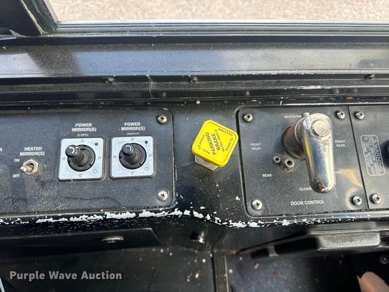 image for item EH6775 2006 Gillig G29B102N4 transit bus