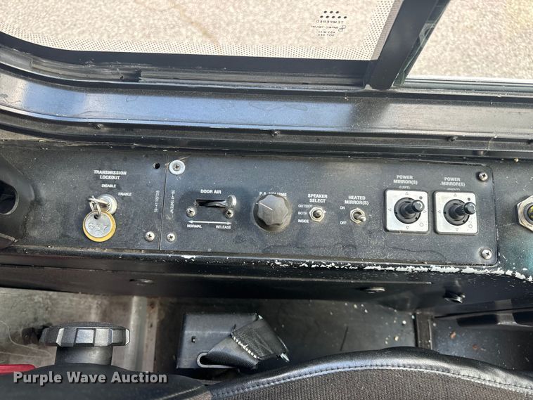 image for item EH6775 2006 Gillig G29B102N4 transit bus