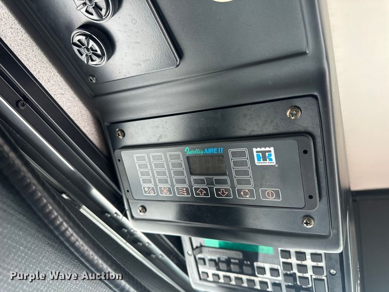 image for item EH6775 2006 Gillig G29B102N4 transit bus