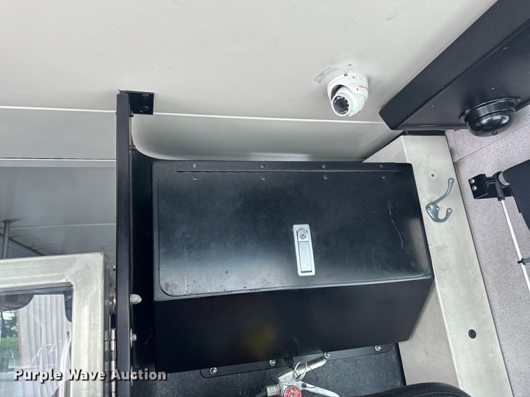 image for item EH6775 2006 Gillig G29B102N4 transit bus