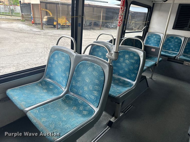 image for item EH6775 2006 Gillig G29B102N4 transit bus