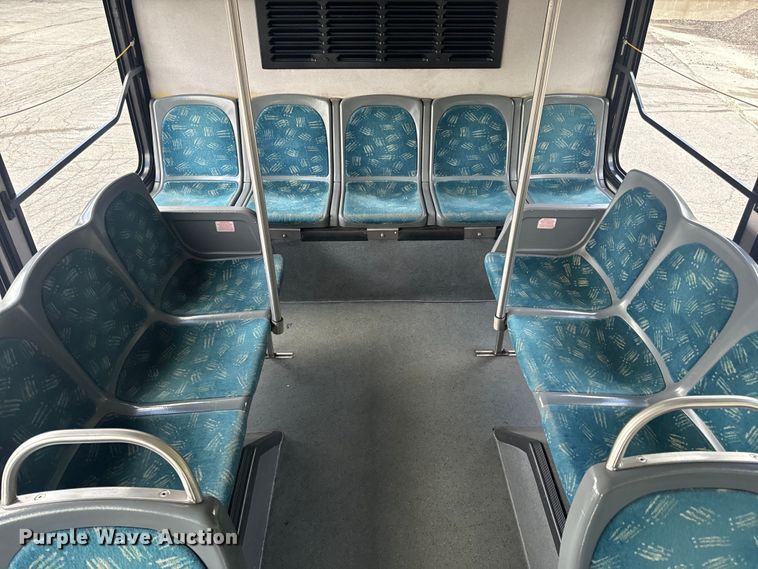 image for item EH6775 2006 Gillig G29B102N4 transit bus