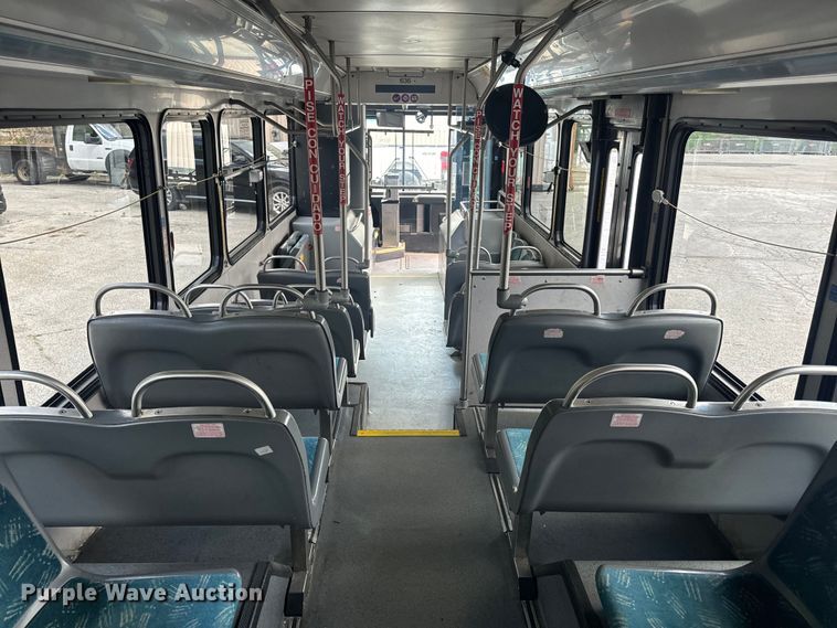 image for item EH6775 2006 Gillig G29B102N4 transit bus