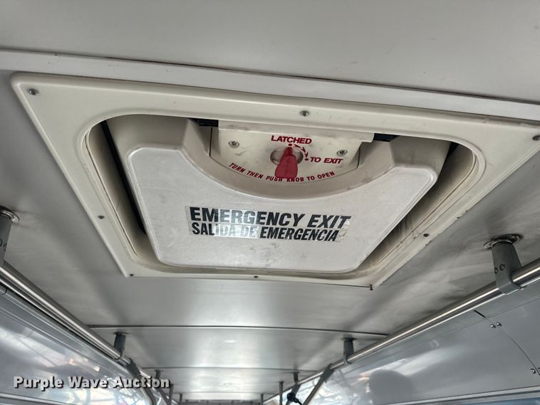 image for item EH6775 2006 Gillig G29B102N4 transit bus