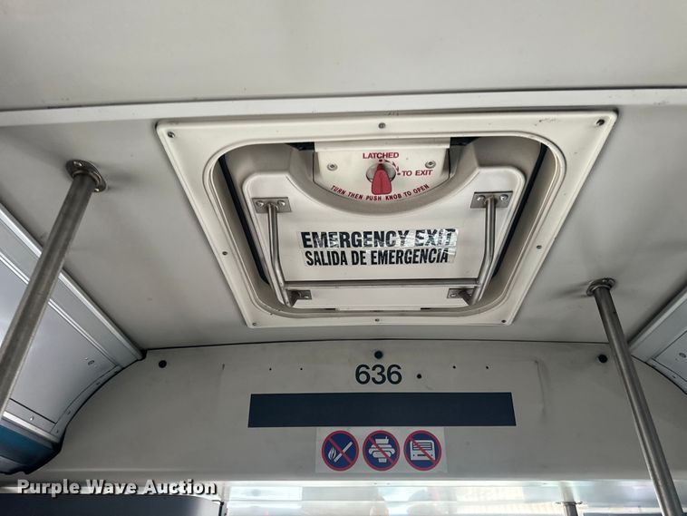 image for item EH6775 2006 Gillig G29B102N4 transit bus