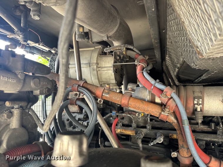 image for item EH6775 2006 Gillig G29B102N4 transit bus