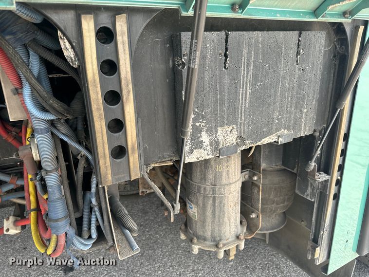 image for item EH6775 2006 Gillig G29B102N4 transit bus