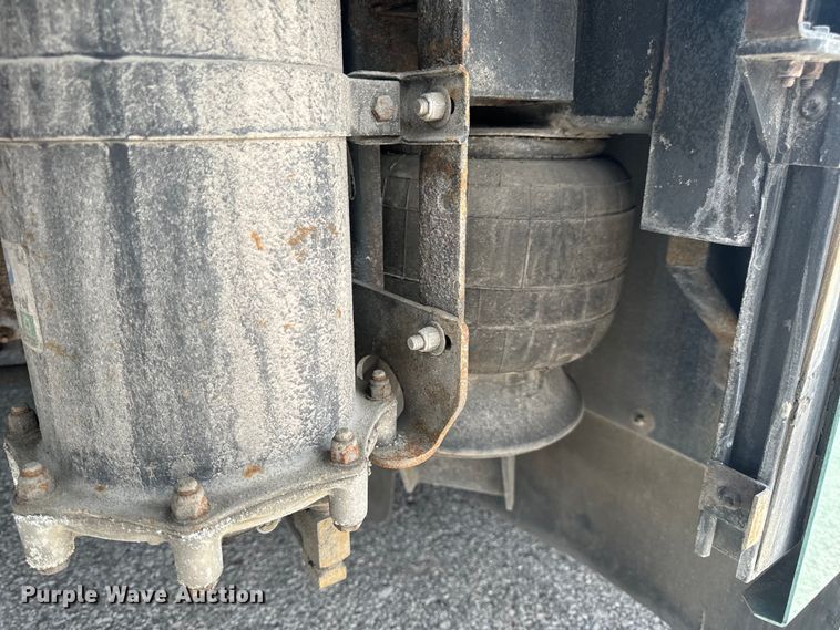 image for item EH6775 2006 Gillig G29B102N4 transit bus