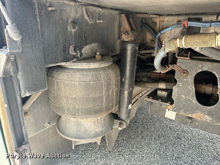 image for item EH6775 2006 Gillig G29B102N4 transit bus