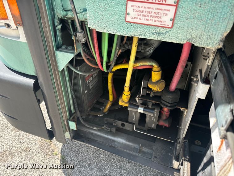 image for item EH6775 2006 Gillig G29B102N4 transit bus