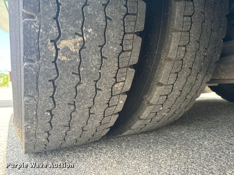 image for item EH6775 2006 Gillig G29B102N4 transit bus