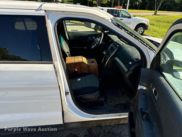 image for item EH6901 2013 Ford Explorer Police Interceptor  SUV