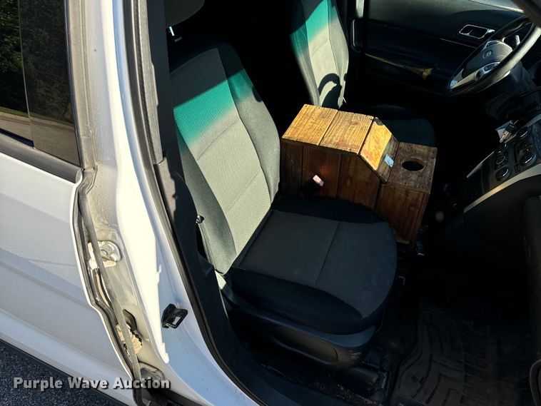 image for item EH6901 2013 Ford Explorer Police Interceptor  SUV