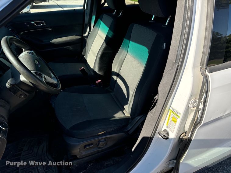 image for item EH6902 2013 Ford Explorer Police Interceptor  SUV