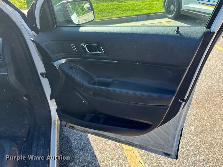 image for item EH6902 2013 Ford Explorer Police Interceptor  SUV