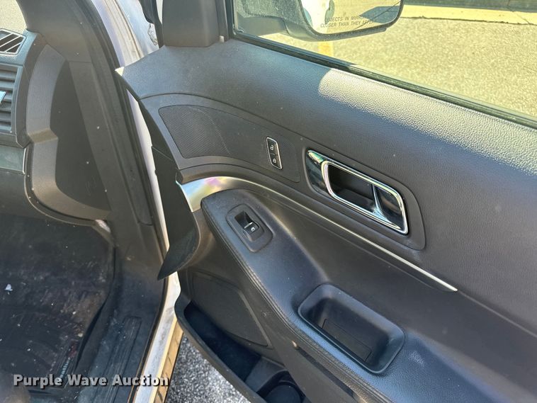 image for item EH6902 2013 Ford Explorer Police Interceptor  SUV