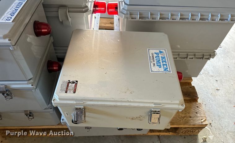 image for item EH6904 Control panels