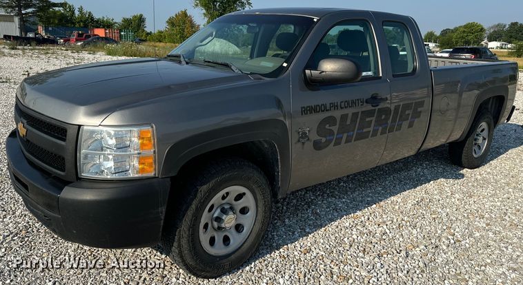 image for item EH6919 2013 Chevrolet  Silverado 1500 Ext. Cab pickup truck