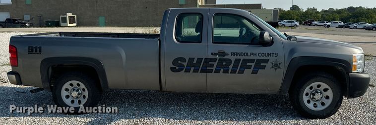 image for item EH6919 2013 Chevrolet  Silverado 1500 Ext. Cab pickup truck