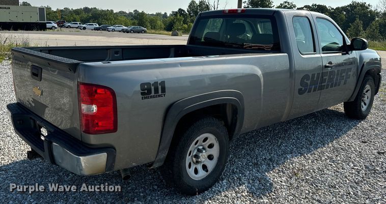 image for item EH6919 2013 Chevrolet  Silverado 1500 Ext. Cab pickup truck