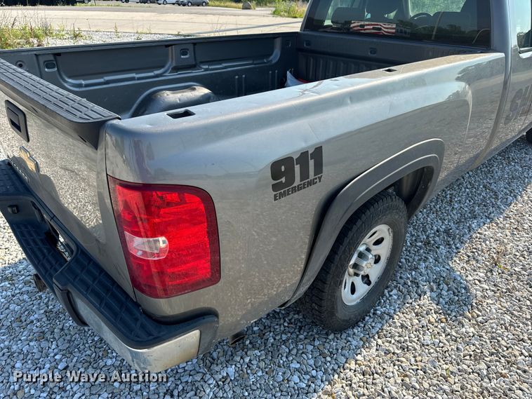 image for item EH6919 2013 Chevrolet  Silverado 1500 Ext. Cab pickup truck