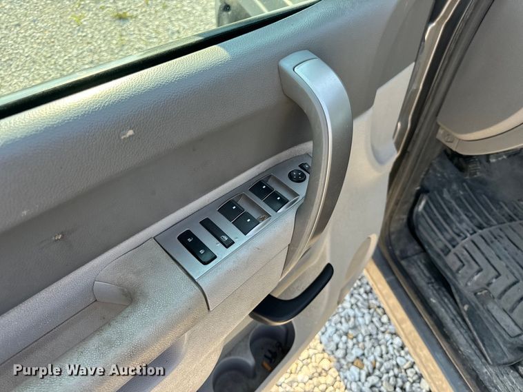 image for item EH6919 2013 Chevrolet  Silverado 1500 Ext. Cab pickup truck