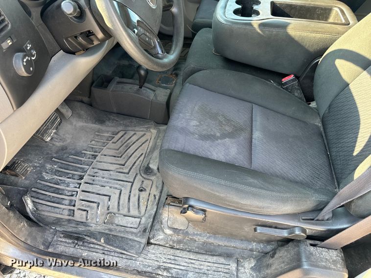 image for item EH6919 2013 Chevrolet  Silverado 1500 Ext. Cab pickup truck